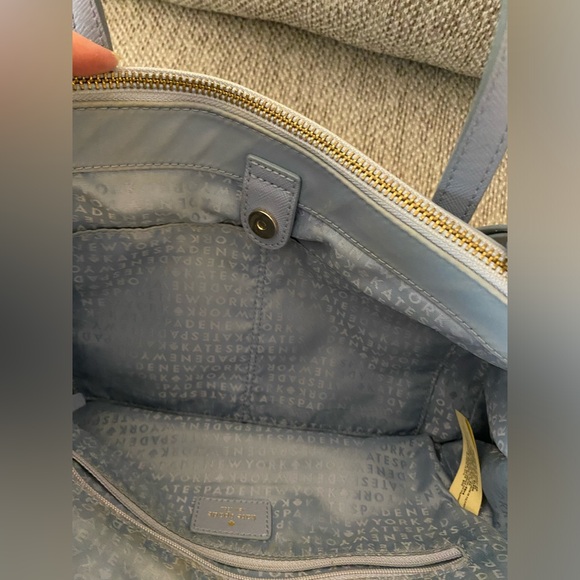 EUC Kate Spade Wilson Road Alyse Shoulders Cloud Bag/crossbody like new in & out - Picture 12 of 17